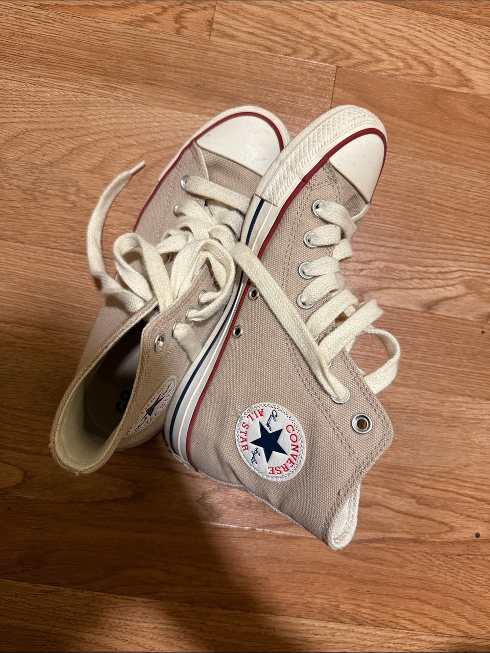 Like new (Converse Low-Top Sneakers)